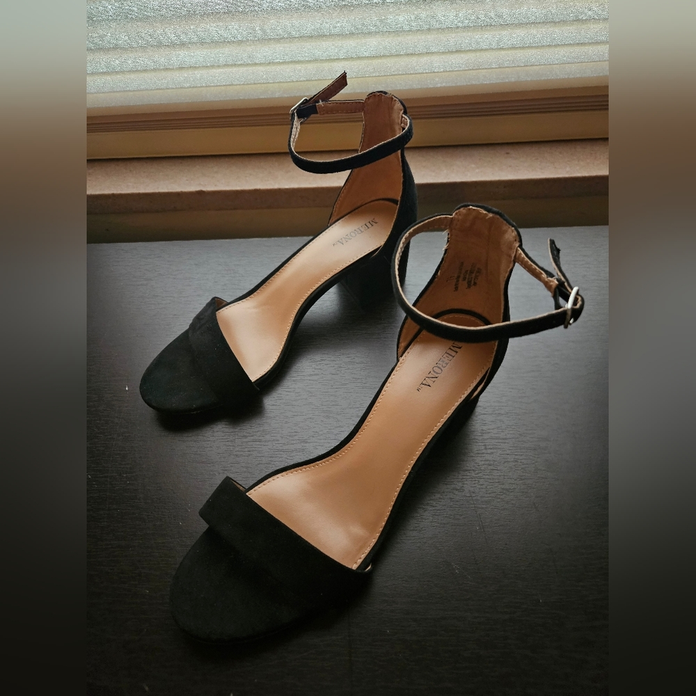 EUC Merona 2" Heels - Womens Size 7-1/2